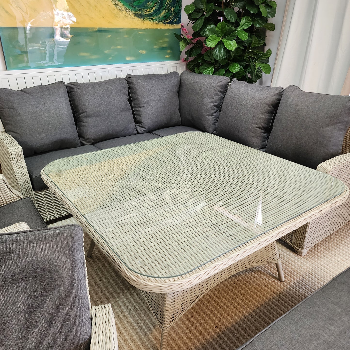 Large corner outdoor entertaining setting